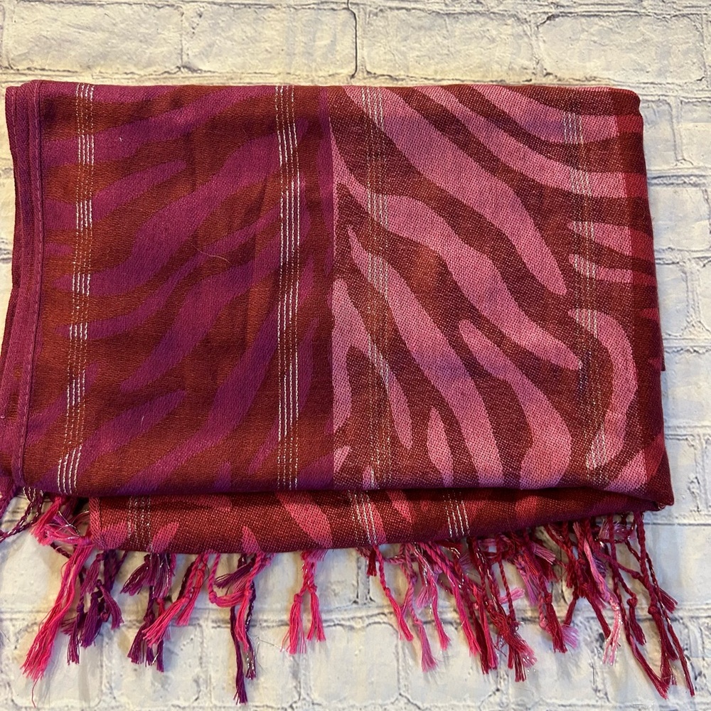 PASHMIRE BURGUNDY/SILVER METALLIC PATTERN FRINGE WRAP/SCARF